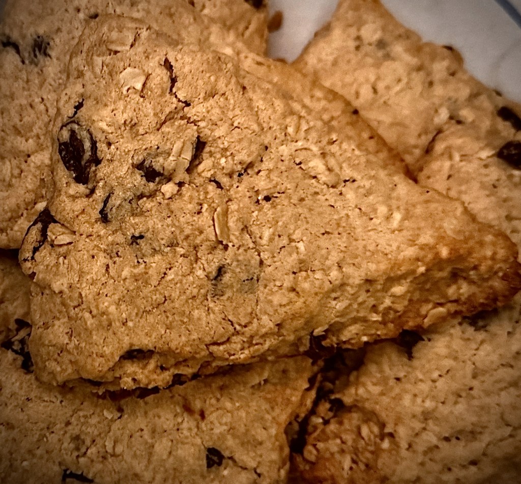 Oatmeal Raisin Scones