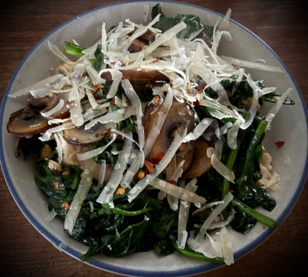 Savory Oatmeal with Sautéed Mushrooms and&nbsp;Spinach
